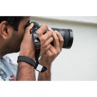 remen-dlya-fotoapparata-peak-design-cuff-charcoal-cf-bl-3-fotofox.com.ua-5
