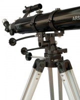 Телескоп поставляется на азимутальной монтировке AZ3 с микрометрическим наведением по вертикали и горизонтали, что обеспечивает плавное наведение и слежение за объетом. 